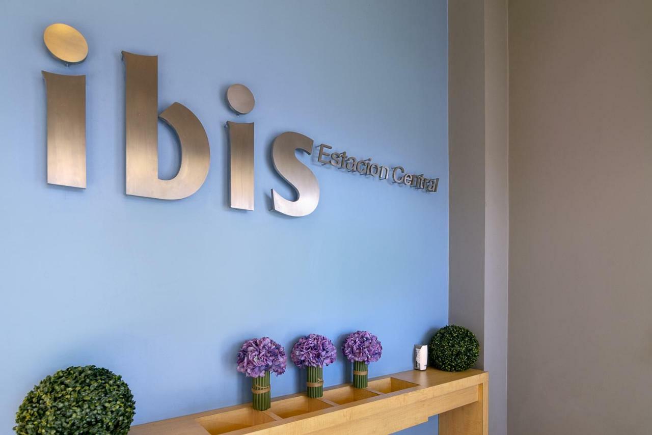 Ibis Santiago Estacion Central Exteriör bild